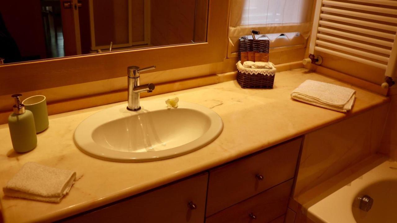 A Casa Di Grace Bed & Breakfast Basiglio Dış mekan fotoğraf