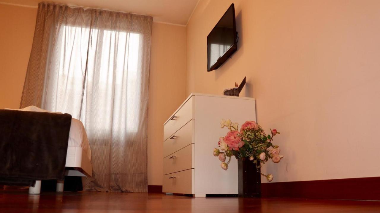 A Casa Di Grace Bed & Breakfast Basiglio Dış mekan fotoğraf