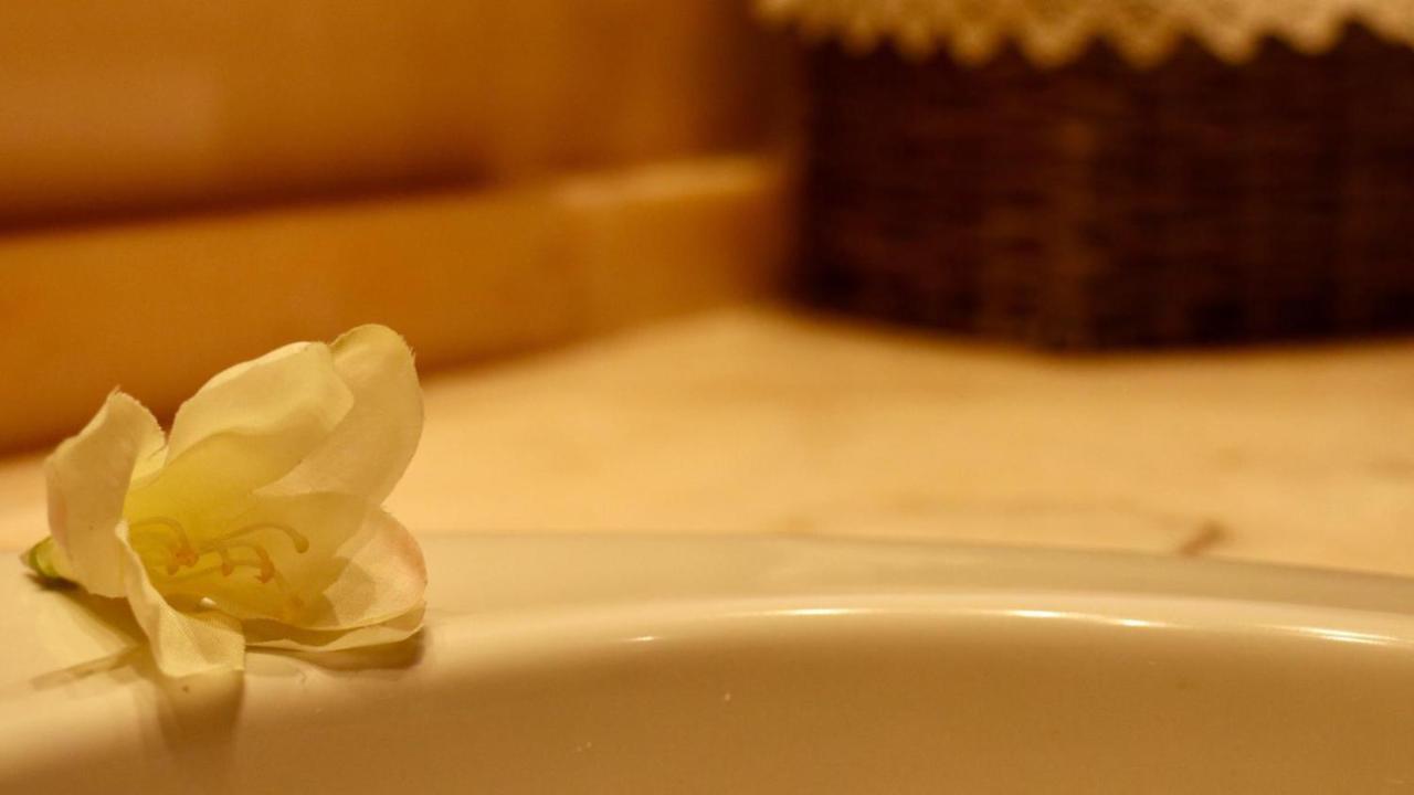 A Casa Di Grace Bed & Breakfast Basiglio Dış mekan fotoğraf
