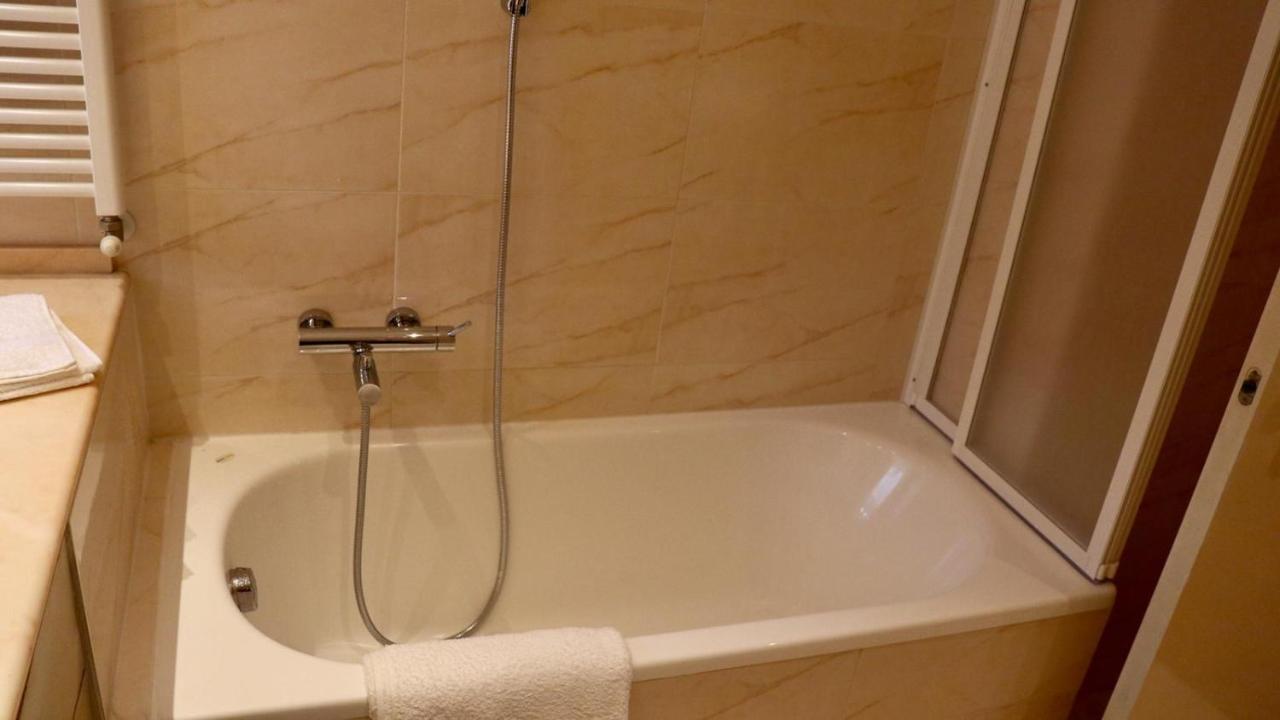 A Casa Di Grace Bed & Breakfast Basiglio Dış mekan fotoğraf